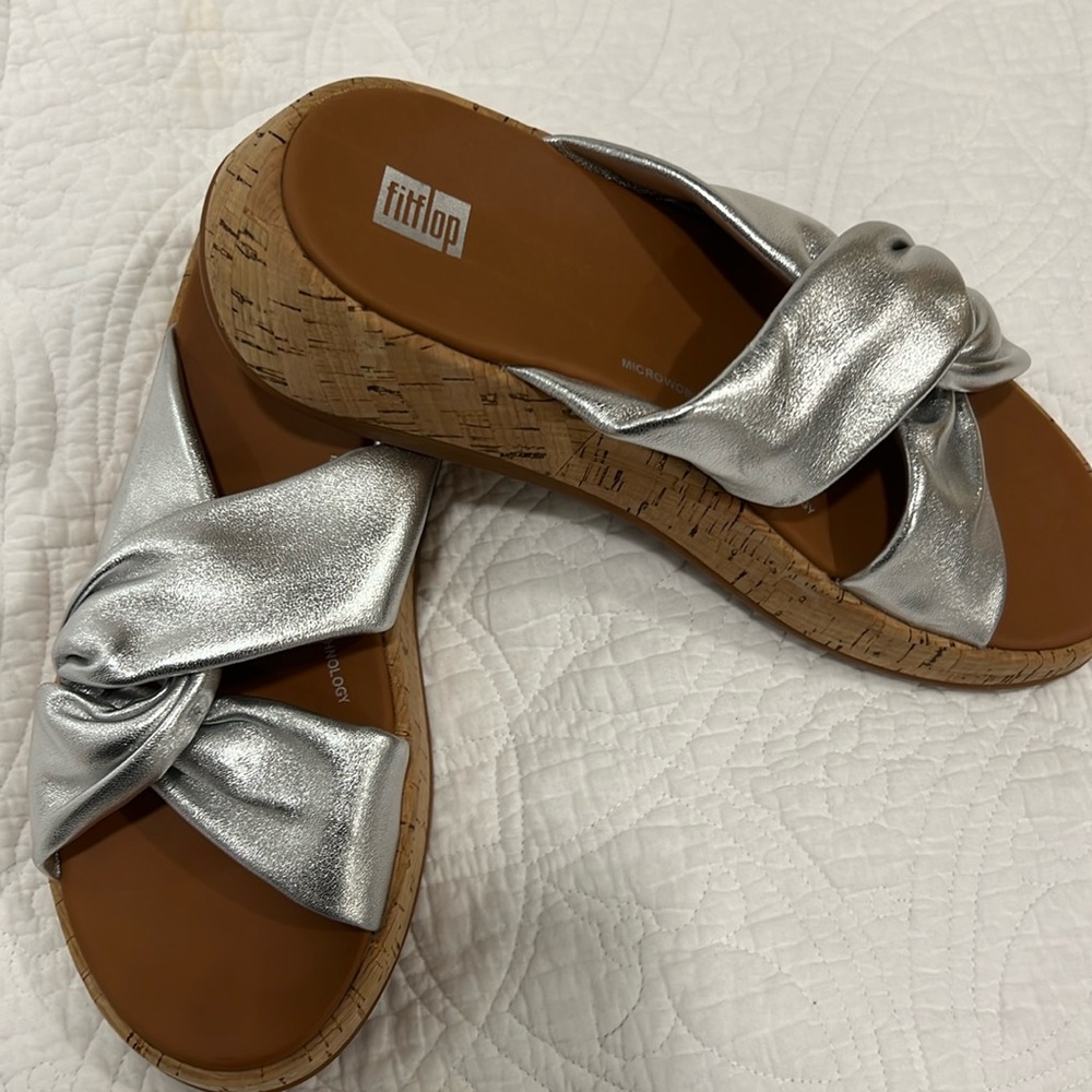 FitFlop silver twist